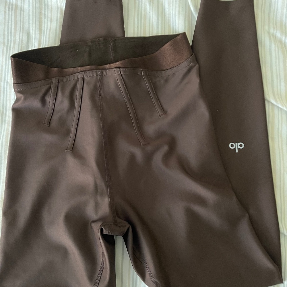 ALO Yoga Chocolate Brown Leggings